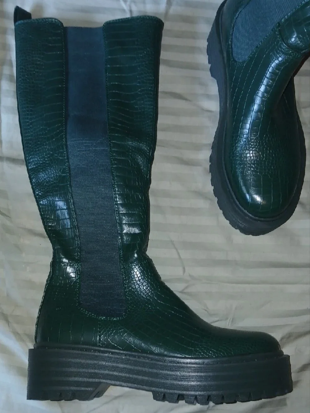 Azalea Wang Womens Sue Green Croc Print Pull On Platform Lug Sole Boots Sz: 6